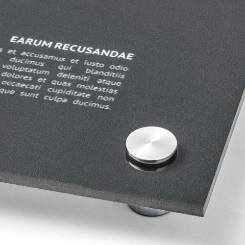 Grå akrylglasskiva i anpassad form.